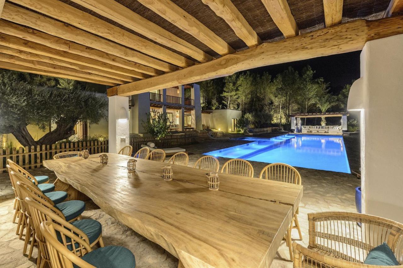 Wonderful Ibiza Blakstad San Rafael 5 Bedrooms A Tranquil Location Not Far Away From San Rafael San Rafael Villa